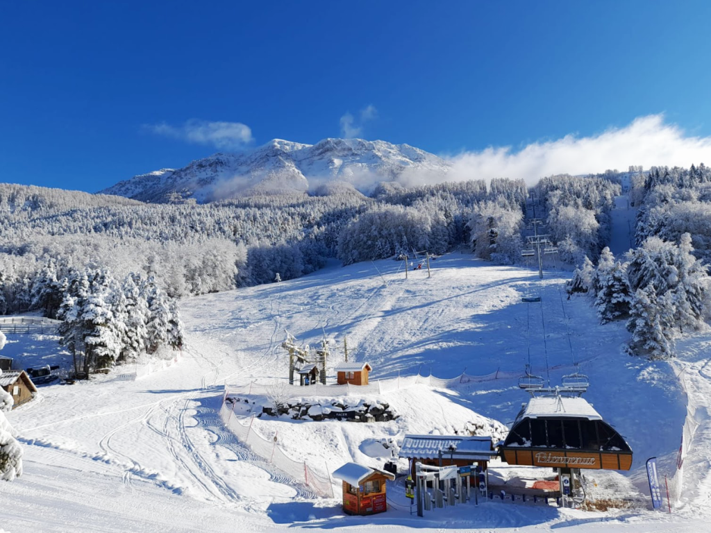 Front de neige de la station de Montclar